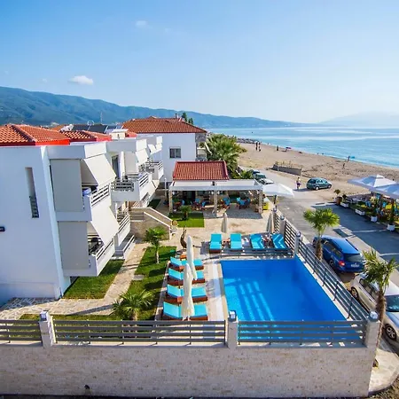 Ippokampos Holidays Daire Vrasná